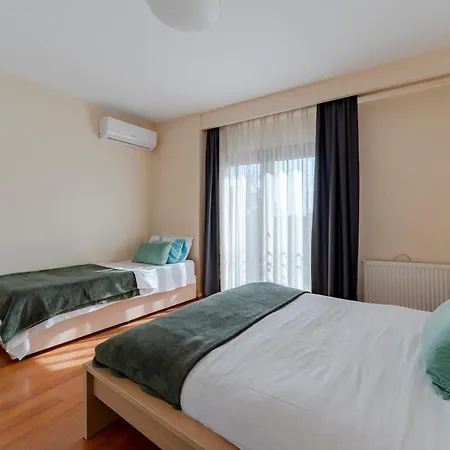 Apartment Spacious 1-bedroom With Bosphorus View *