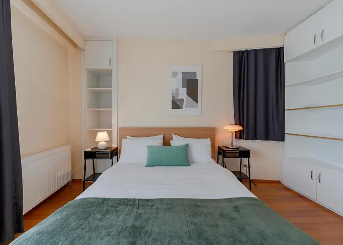 Spacious 1-bedroom With Bosphorus View Apartment *