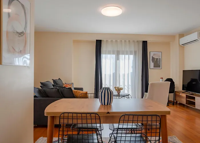 Apartment Spacious 1-bedroom With Bosphorus View