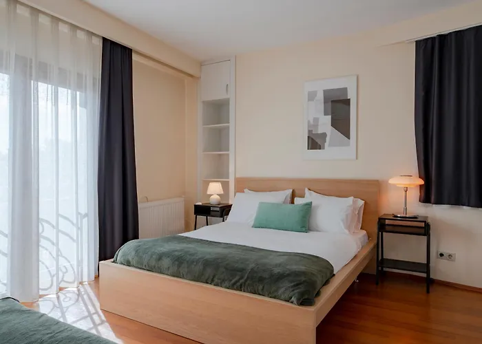 Spacious 1-bedroom With Bosphorus View 伊斯坦布尔