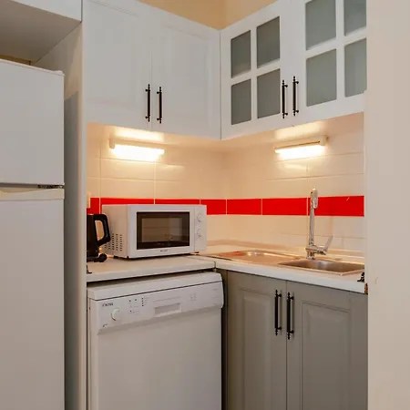 Spacious 1-bedroom With Bosphorus View 公寓 *