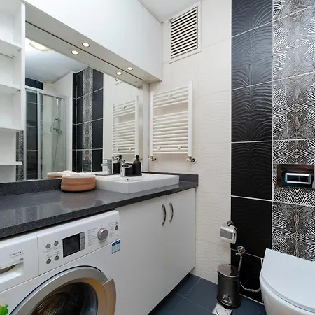 Apartment Spacious 1-bedroom With Bosphorus View