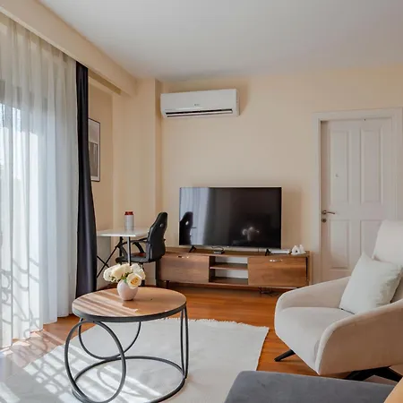 Spacious 1-bedroom With Bosphorus View Apartment